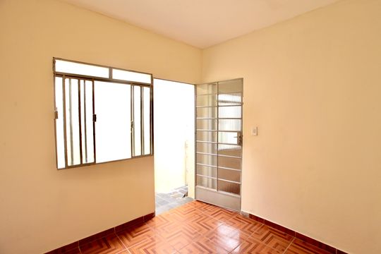 Sala de casa para alugar com 2 quartos, 40m² em Camargos, Belo Horizonte
