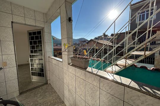 Varanda de casa para alugar com 1 quarto, 45m² em Vila Valqueire, Rio de Janeiro