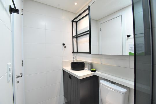 Banheiro do Studio de kitnet/studio para alugar com 1 quarto, 25m² em Centro, Curitiba