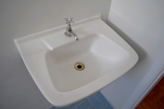 Banheiro de kitnet/studio à venda com 1 quarto, 39m² em Pinheiros, São Paulo