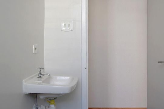 Banheiro de kitnet/studio à venda com 1 quarto, 39m² em Pinheiros, São Paulo