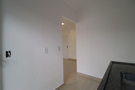 Cozinha de casa de condomínio para alugar com 2 quartos, 90m² em Aclimação, Uberlândia