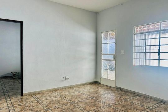 Casa para alugar com 3 quartos, 110m² em Céu Azul, Belo Horizonte