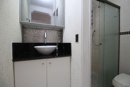 Banheiro de apartamento à venda com 3 quartos, 68m² em Vila Andrade, São Paulo