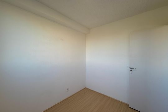 Quarto 2 de apartamento para alugar com 2 quartos, 36m² em Jardim São Luís, São Paulo