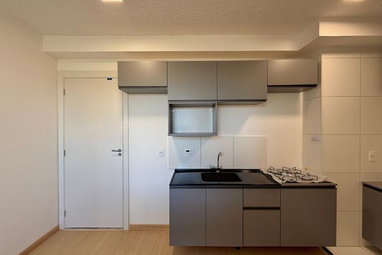 Cozinha de apartamento para alugar com 2 quartos, 36m² em Jardim São Luís, São Paulo