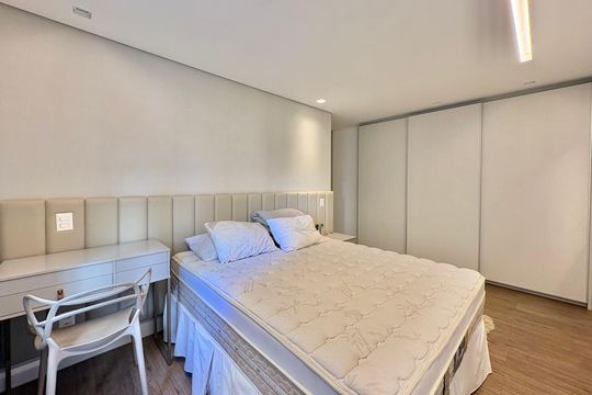 Suíte de apartamento à venda com 3 quartos, 100m² em Funcionários, Belo Horizonte