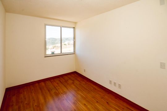 Apartamento à venda com 2 quartos, 42m² em Serra Dourada, Vespasiano