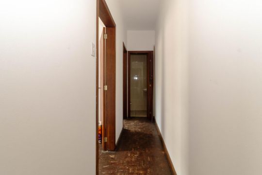 Corredor de apartamento para alugar com 2 quartos, 55m² em Centro Histórico, Porto Alegre
