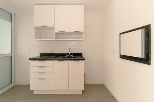 Cozinha de apartamento para alugar com 1 quarto, 48m² em Jardim do Salso, Porto Alegre