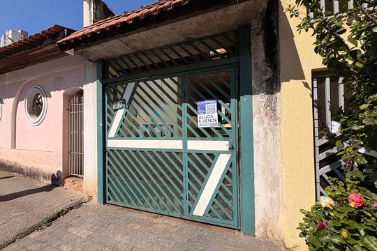 Fachada + plaquinha NEBF-245 de casa à venda com 6 quartos, 258m² em Vila Príncipe de Gales, Santo André