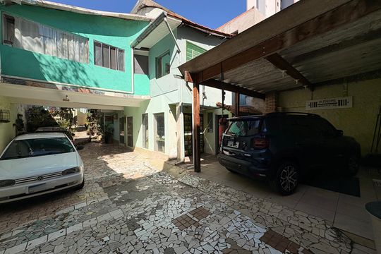 Garagem de casa à venda com 6 quartos, 258m² em Vila Príncipe de Gales, Santo André