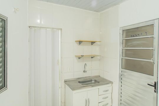 Cozinha de kitnet/studio para alugar com 1 quarto, 15m² em Vila Clementino, São Paulo