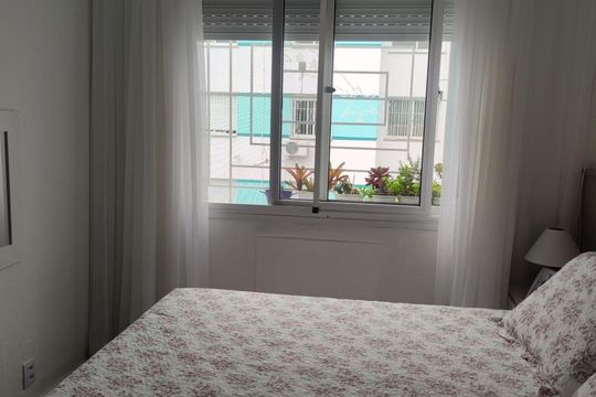 Quarto de apartamento para alugar com 2 quartos, 60m² em Morro Santana, Porto Alegre