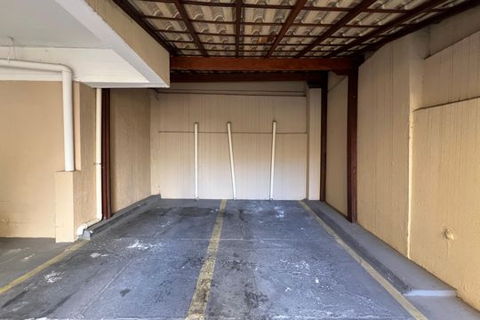 Garagem de apartamento para alugar com 2 quartos, 73m² em Castelo, Belo Horizonte