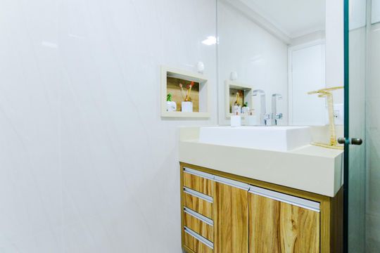Banheiro social de apartamento para alugar com 3 quartos, 77m² em Vila Rosalia, Guarulhos