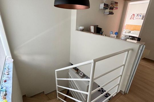 Escada de casa de condomínio para alugar com 3 quartos, 172m² em Fazenda Santana, Vinhedo