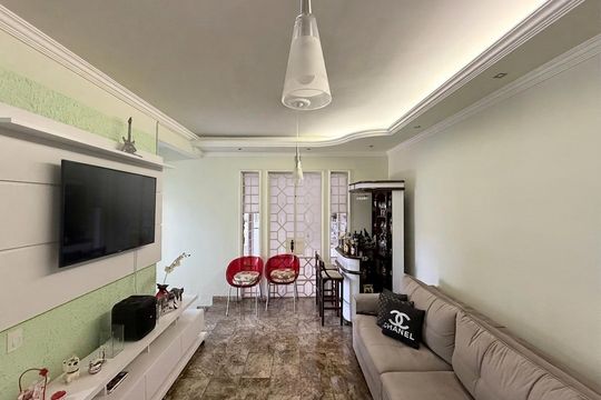 Casa à venda com 4 quartos, 300m² em Alto Caiçaras, Belo Horizonte