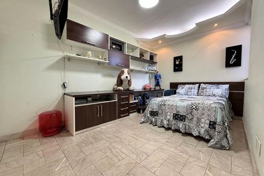 Quarto de casa à venda com 4 quartos, 300m² em Alto Caiçaras, Belo Horizonte