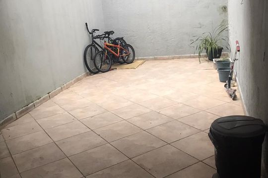 Área externa de casa à venda com 3 quartos, 125m² em Cidade Líder, São Paulo