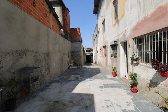 Garagem de casa para alugar com 2 quartos, 70m² em Itaquera, São Paulo