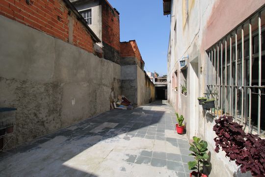 Garagem de casa para alugar com 2 quartos, 70m² em Itaquera, São Paulo