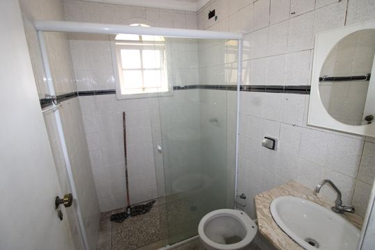 Banheiro de casa para alugar com 2 quartos, 70m² em Itaquera, São Paulo