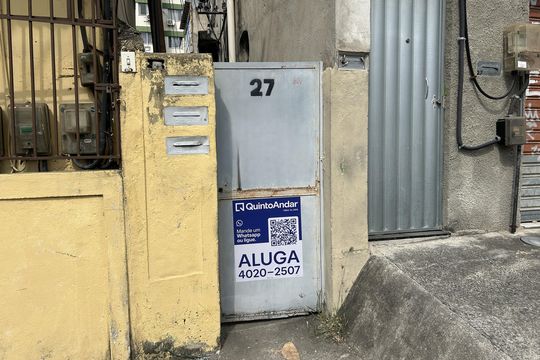Fachada  de casa para alugar com 2 quartos, 70m² em Osvaldo Cruz, Rio de Janeiro