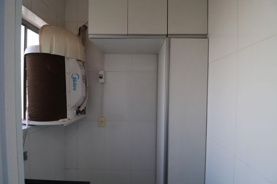 Área de serviço  de apartamento para alugar com 2 quartos, 60m² em Jardim Macedo, Ribeirão Preto