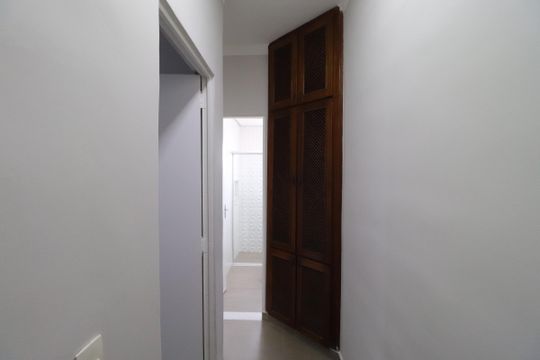 Corredor  de apartamento para alugar com 2 quartos, 60m² em Jardim Macedo, Ribeirão Preto