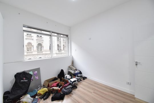 Quarto 1 de apartamento à venda com 3 quartos, 75m² em Centro, Curitiba