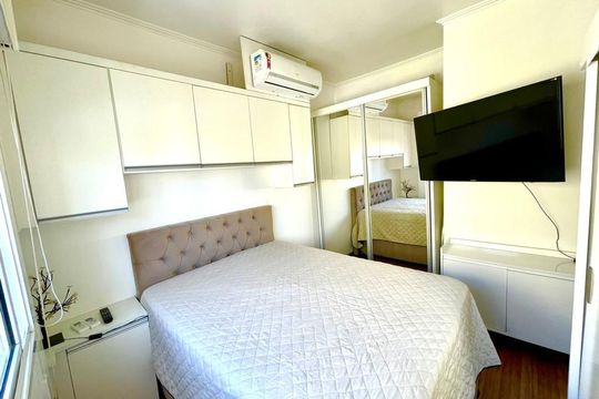 Apartamento à venda com 2 quartos, 70m² em Santo Antônio, Porto Alegre