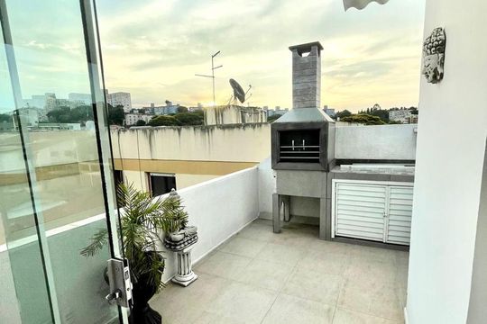 Área externa de apartamento à venda com 2 quartos, 70m² em Santo Antônio, Porto Alegre