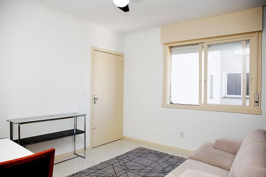 Sala de apartamento para alugar com 1 quarto, 50m² em Menino Deus, Porto Alegre