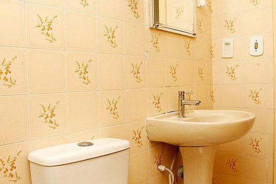 Banheiro de apartamento para alugar com 1 quarto, 50m² em Menino Deus, Porto Alegre