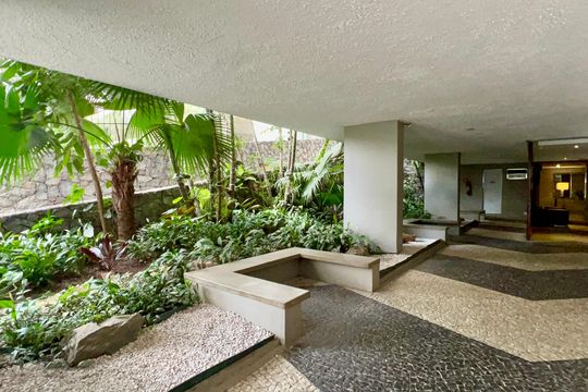 Entrada de apartamento para alugar com 2 quartos, 61m² em Cerqueira César, São Paulo
