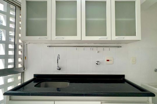 Cozinha de apartamento para alugar com 2 quartos, 61m² em Cerqueira César, São Paulo