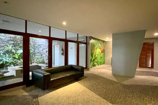 Hall de entrada de apartamento para alugar com 2 quartos, 61m² em Cerqueira César, São Paulo