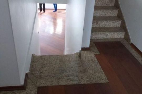 Casa à venda com 3 quartos, 200m² em Olímpico, São Caetano do Sul