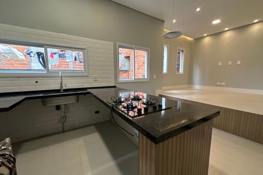 Cozinha de casa para alugar com 2 quartos, 78m² em Votupoca, Barueri