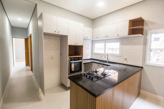 Cozinha de casa para alugar com 2 quartos, 78m² em Votupoca, Barueri