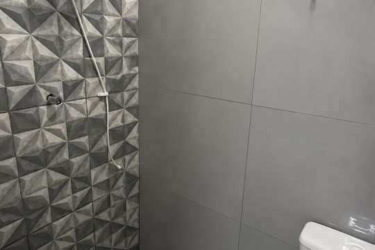 Banheiro de apartamento para alugar com 1 quarto, 35m² em Botafogo (Justinópolis), Ribeirão das Neves