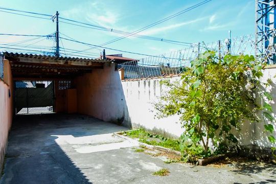 Garagem de casa para alugar com 3 quartos, 200m² em Vila Girassol, Guarulhos