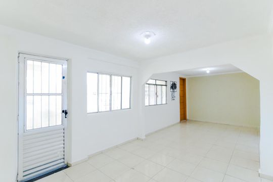 Casa para alugar com 3 quartos, 200m² em Vila Girassol, Guarulhos