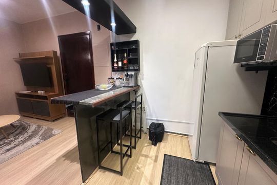 Cozinha de apartamento para alugar com 1 quarto, 36m² em Centro, São Vicente