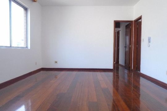 Sala de apartamento para alugar com 3 quartos, 120m² em Serra, Belo Horizonte