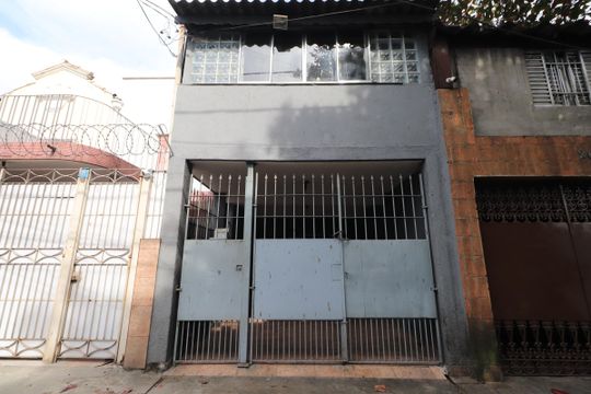 Fachada de casa para alugar com 2 quartos, 108m² em Penha de França, São Paulo