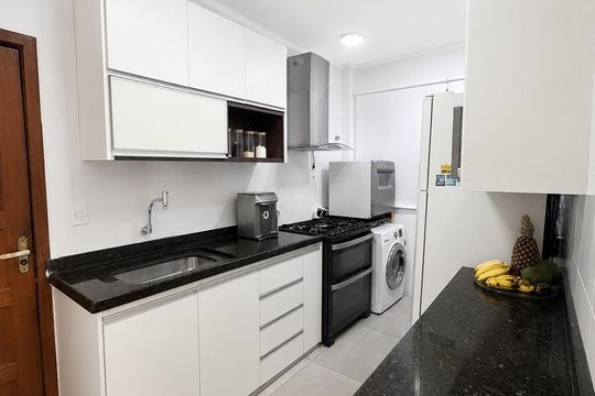 Cozinha de apartamento à venda com 3 quartos, 88m² em São João Batista, Belo Horizonte