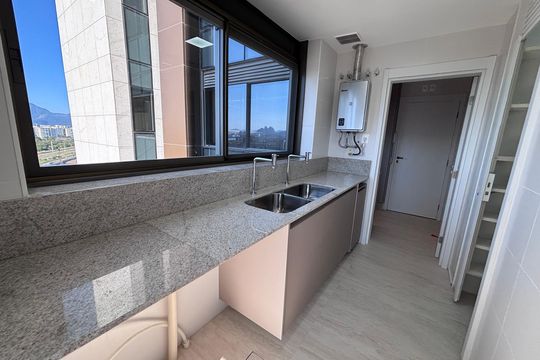 Área de Serviço de apartamento para alugar com 4 quartos, 194m² em Barra da Tijuca, Rio de Janeiro