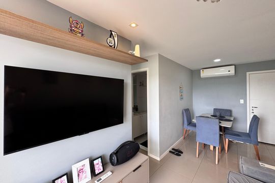 Sala de apartamento à venda com 2 quartos, 70m² em Recreio dos Bandeirantes, Rio de Janeiro